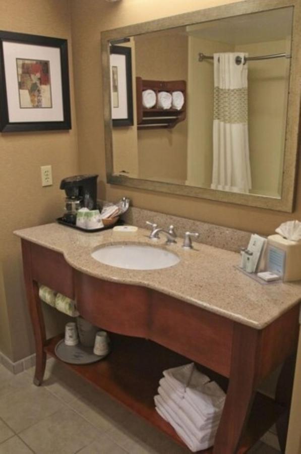 Hampton Inn Hampton-Newport News Buitenkant foto
